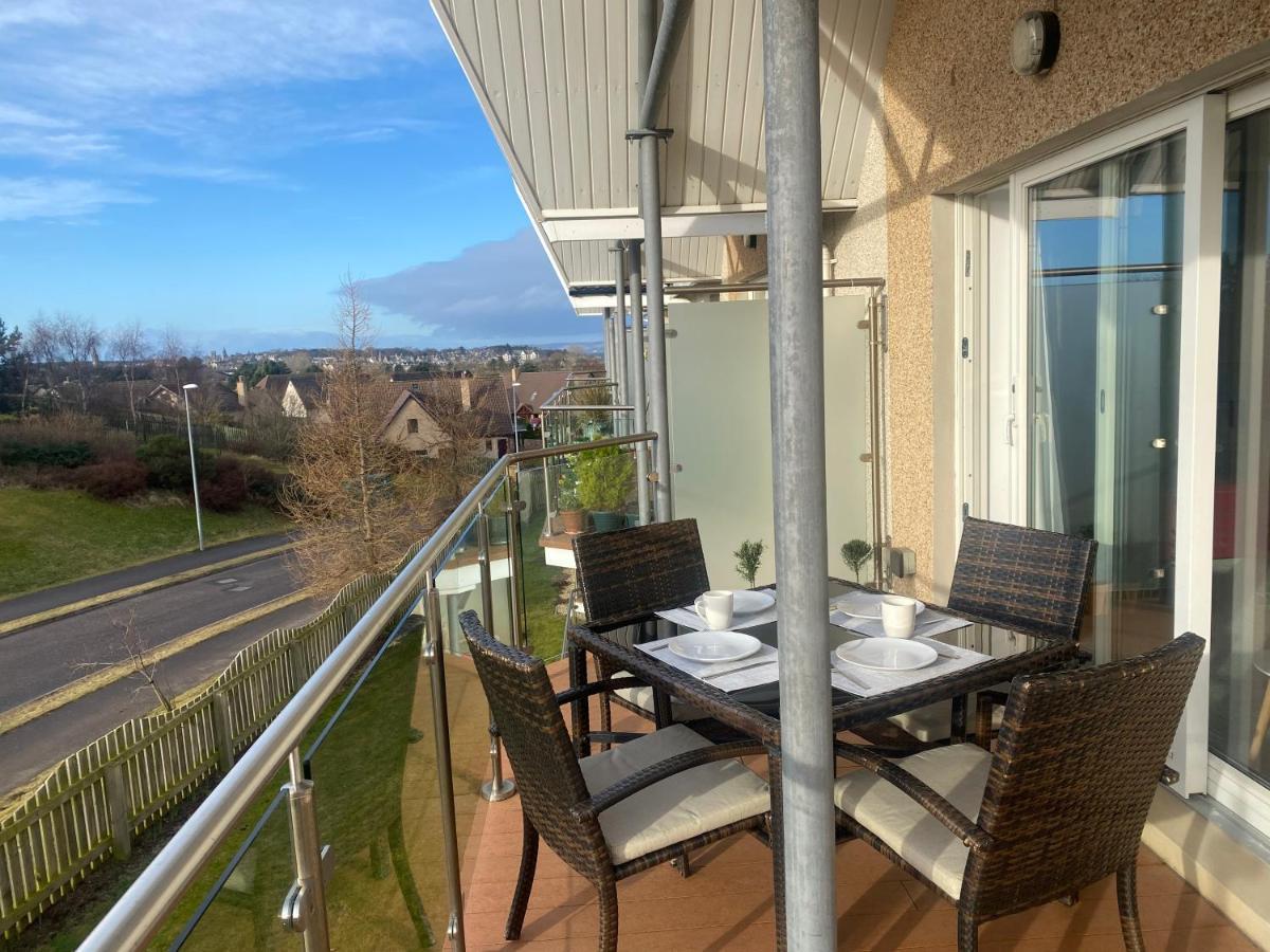 The Duplex Nairn- Spacious 3 Bedroom With Sunny Balcony Екстер'єр фото